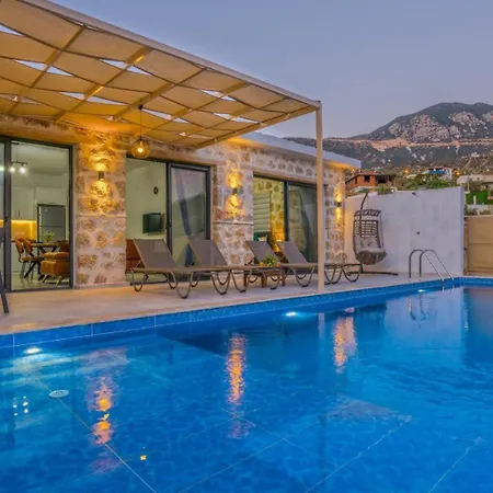 Karanfil Hotel 4*