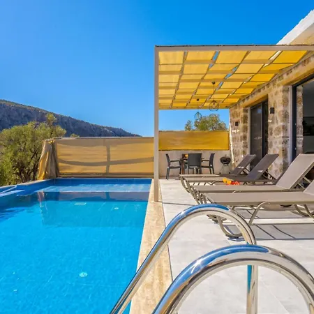 Hotel Karanfil 4*